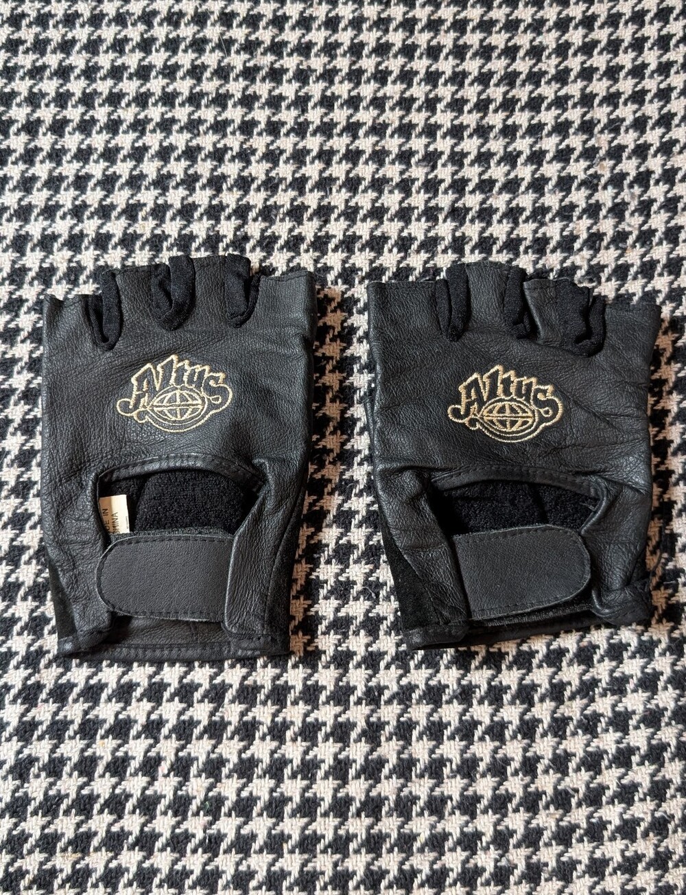 Altus vintage black genuine leather fingerless weightlifting gloves